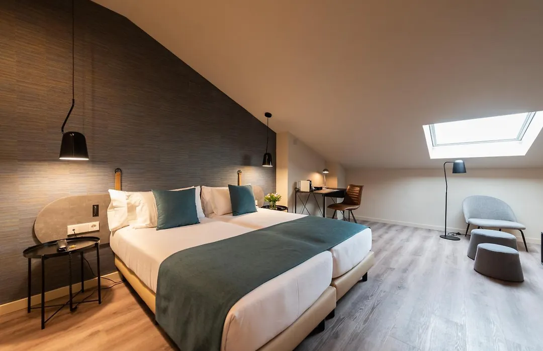 Atenea Rekord Suites Barcelona-1